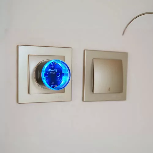 Shelly Plug S (Gen3) Wi-Fi + Bluetooth, Matter kompatibilis, fogyasztásmérős okoskonnektor, fekete