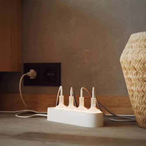 Shelly Power Strip 4 Gen4 –  okos konnektor elosztó négy aljzattal, fogyasztásmérős, Wi-Fi, Zigbee, Matter, fehér
