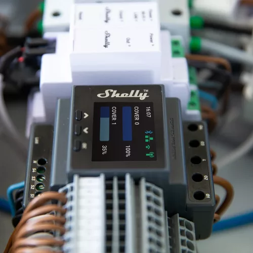Shelly Pro 4PM Dual Cover - WiFi + Ethernet + Bluetooth modul 2 db motoros redőny vezérlésére, DIN-sínre szerelhető