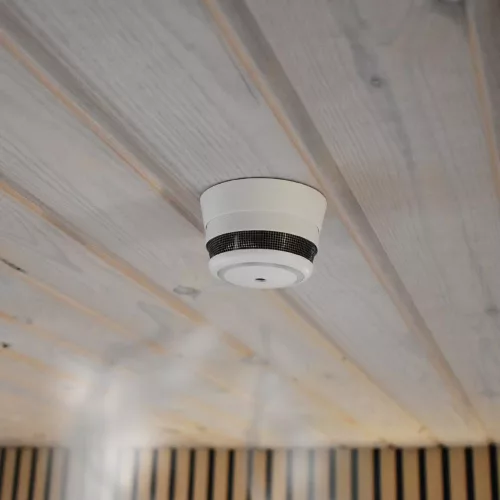 frient Intelligent Smoke Alarm – optikai füstérzékelő, hőmérővel, 85dB hangjelzéssel, Zigbee (SMSZB-120)